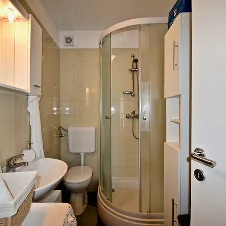 Apartment With Spacious Terrace / 2 Bedrooms
