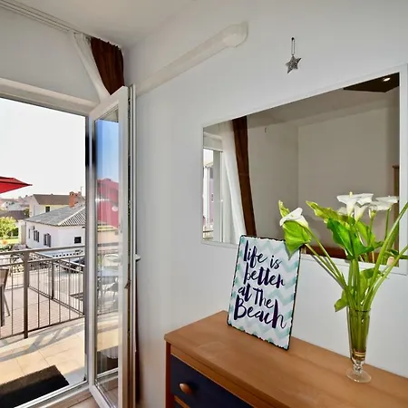 With Spacious Terrace / 2 Bedrooms Apartman *