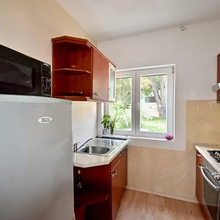 With Spacious Terrace / 2 Bedrooms * Póla