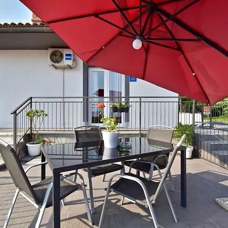 Apartment With Spacious Terrace / 2 Bedrooms *