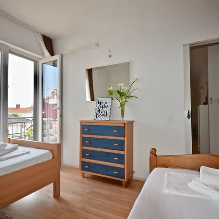 Apartment With Spacious Terrace / 2 Bedrooms Pula